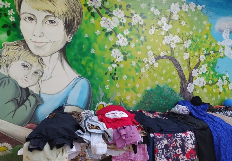 В храме Архистратига Михаила пос. Каменоломни Октябрьского района прошла благотворительная акция «Вещи даром»