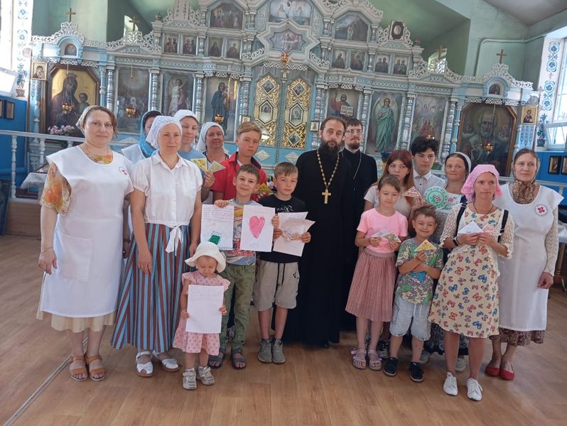 Учащиеся воскресной школы «Благовест» получили письма от участников СВО