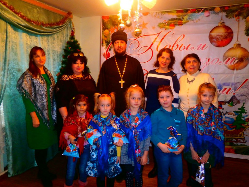 В г. Донецке прошел городской фестиваль-конкурс «Свет Рождества» для воскресных школ, дошкольных и образовательных учреждений города 