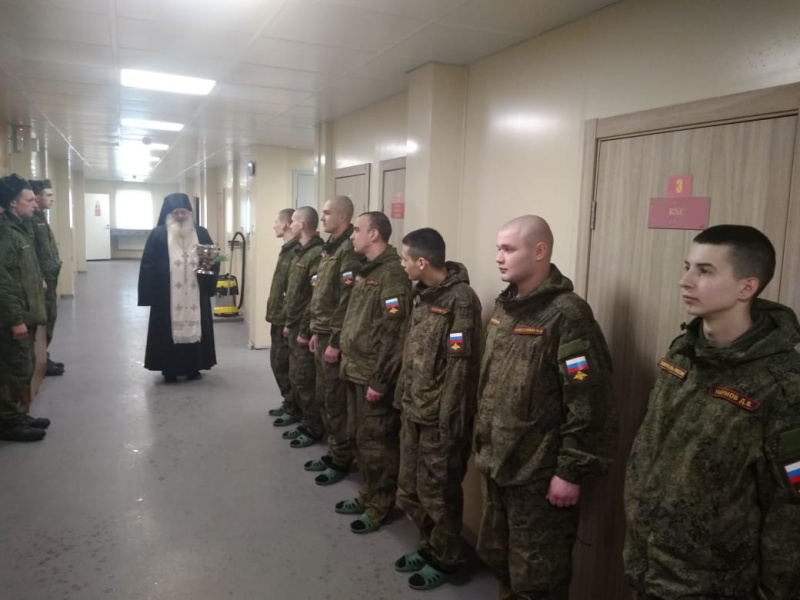 В Попразднество Богоявления Иеромонах Николай (Наметышев) посетил 150 - дивизию 102 танковый полк В/ч 84839