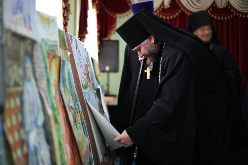 Преосвященнейший епископ Симон принял участие в подведении итогов епархиального этапа Международного конкурса детского творчества «Красота Божьего мира»