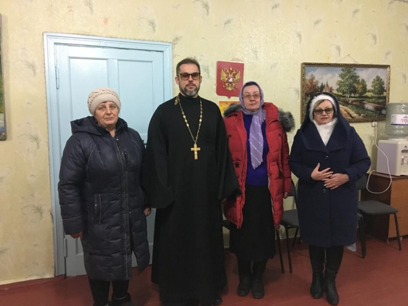 Иерей Евгений Поцелуев с пастырским визитом посетил хутор Веселая Бахмутовка