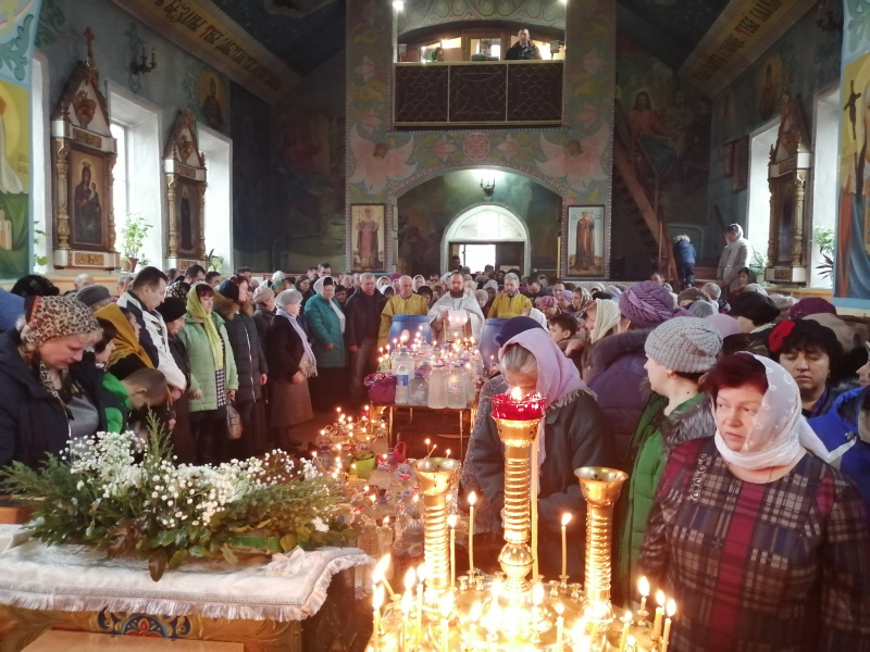 В Свято-Андреевском храме г. Миллерово молитвенно отметили Крещение Господне