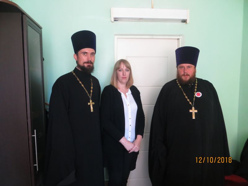 Иерей Павел Шаповалов и иерей Иоанн Трофимов посетили дом престарелых пос. Машзавод