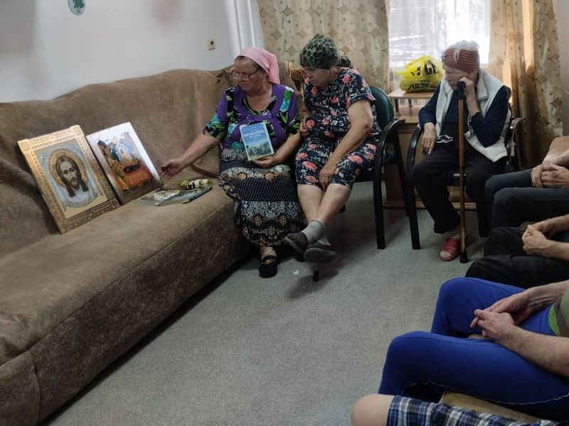 Успение Пресвятой Богородицы обсудили в доме престарелых поселка Садовый   