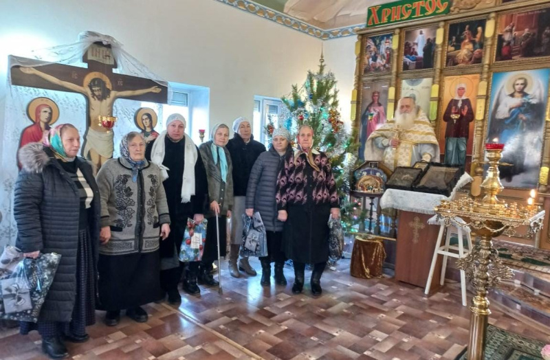 В Нижнедонском благочинии стало доброй традицией проводить акцию «Рождественский подарок»
