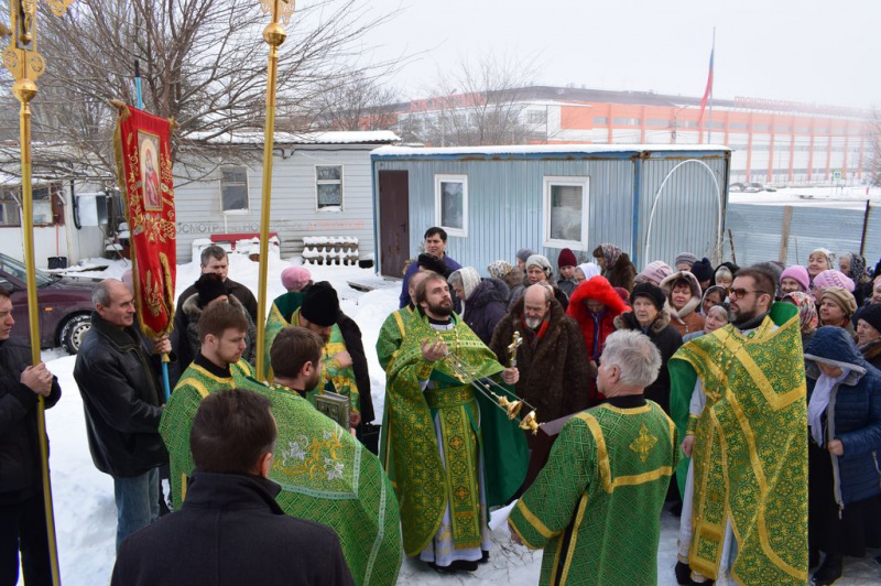В престольный праздник в храме святого Иоанна Кронштадтского г. Шахты состоялось соборное богослужение