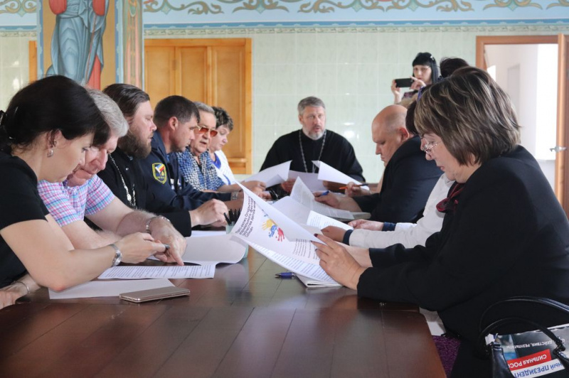 В рамках фестиваля творчества детей с ограниченными возможностями здоровья «Дети Солнца» состоялся круглый стол