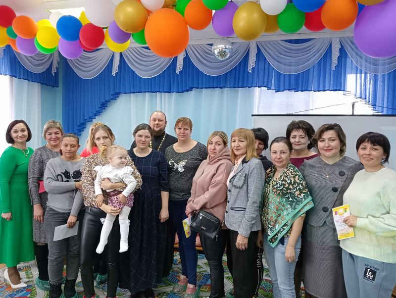 Клуб многодетных матерей открылся в селе Маньково-Калитвенском