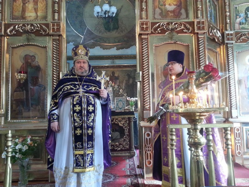 Никольский приход города Шахты отметил день Тезоименитства настоятеля