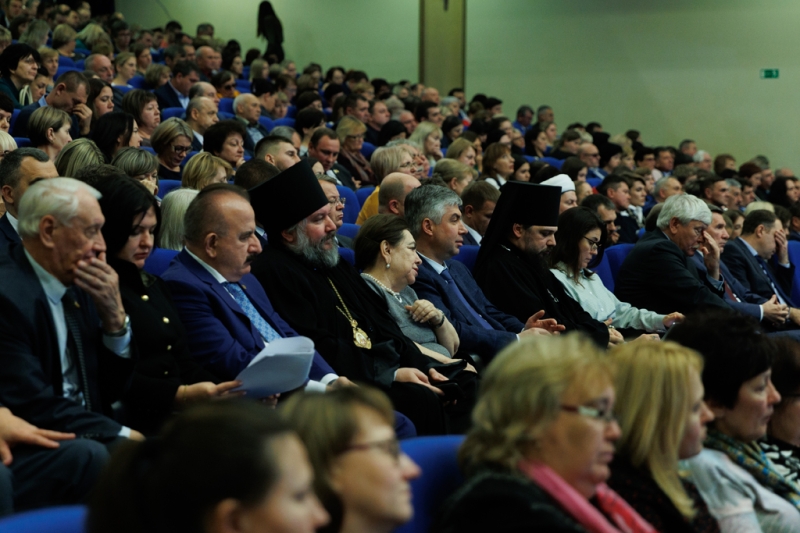 Преосвященнейший епископ Симон принял участие в пленарном заседании XXVII Димитриевских образовательных чтений «Глобальные вызовы современности и духовный выбор человека»