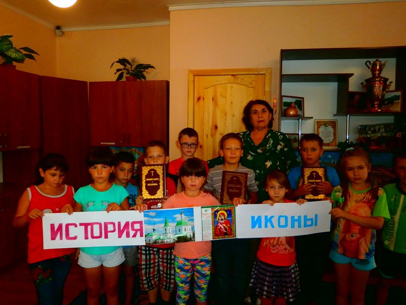 Начались занятия в духовном кружке «Живое слово мудрости духовной» для детей, попавших в трудную жизненную ситуацию в Донецке