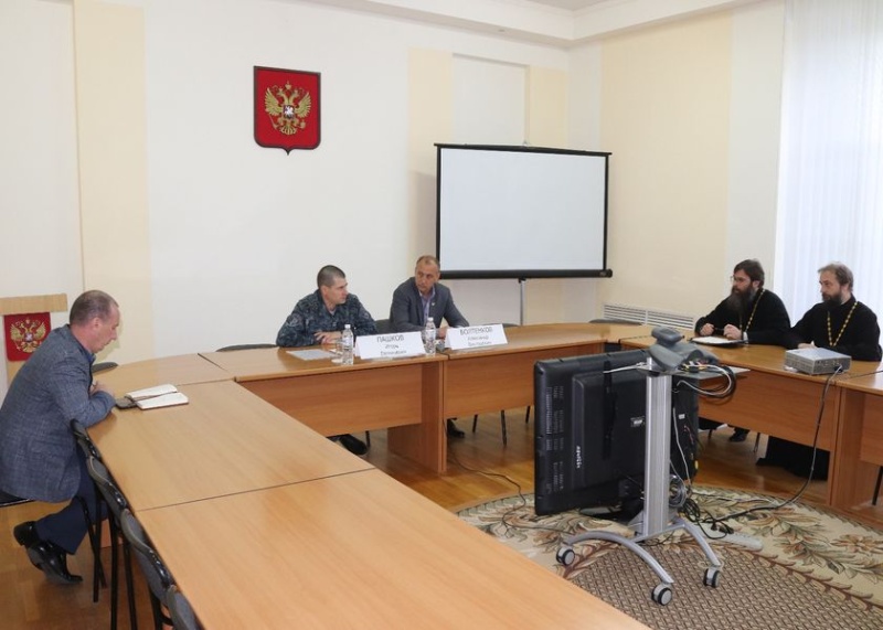 Представители Шахтинской епархии встретились с заместителем главы Администрации города Шахты