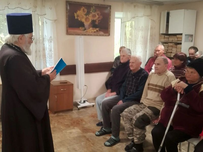 Просвещение через дела милосердия: пастырская благотворительная практика в приходском социальном служении