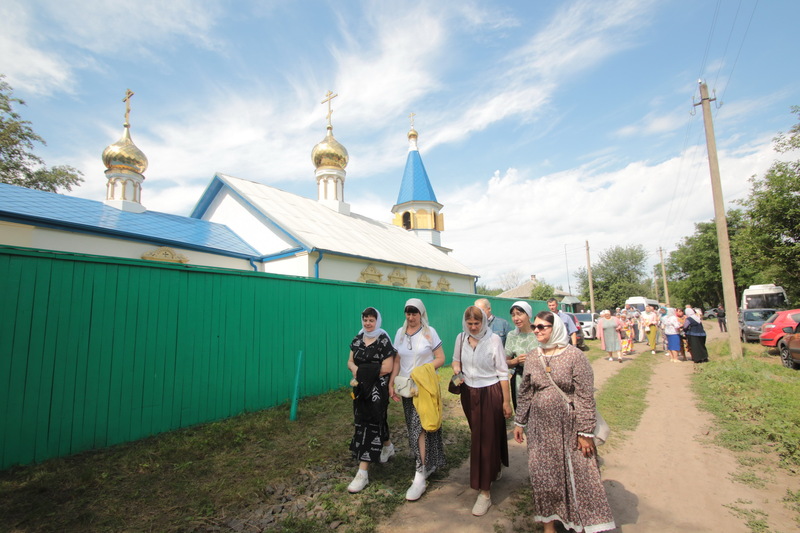 Духовенство и паломники Шахтинской епархии совершили традиционную поездку в храм хутора Елань
