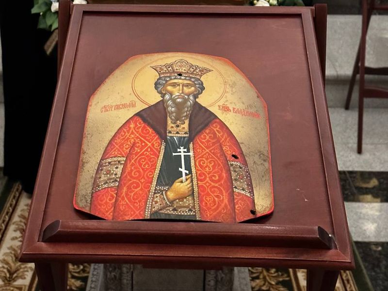 Бойцы добровольческой бригады «Север V» передали в дар икону святого князя Владимира