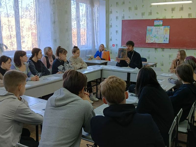 В рамках XXVIII Димитриевских образовательных чтений в ГБПОУ РО ПУ №50 прошла встреча в формате круглого стола