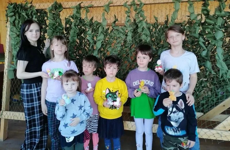 «Игрушка для бойца»: тепло детских сердец — в подарок героям на День Победы