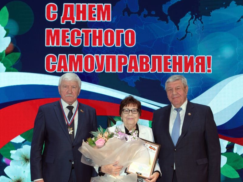 В Октябрьском районе отметили День местного самоуправления