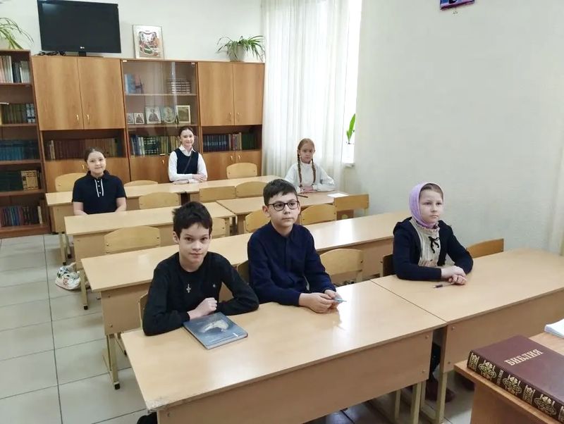 Юные олимпийцы Чернышевского округа приняли участие в Кирилло-Мефодиевской олимпиаде по Священной истории и Закону Божию