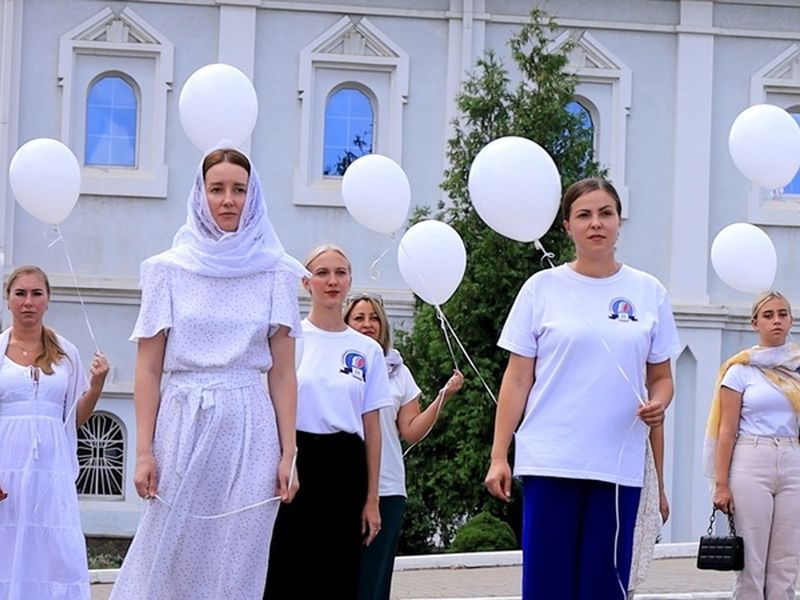 Акция-реквием в память о невинно погибших детях Донбасса прошла на территории Донского храма