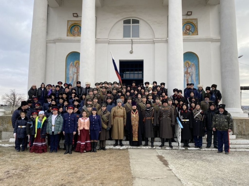 Военно-исторический поход «Казачья память» традиционно начинается на родине казачьего полковника Василия Михайловича Чернецова в станице Калитвенской