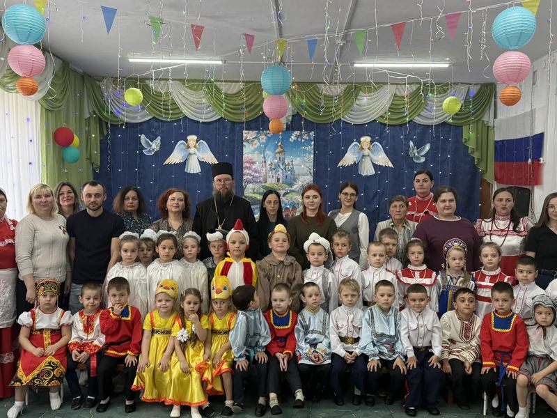 В казачьем детском саду станицы Манычская прошёл пасхальный утренник