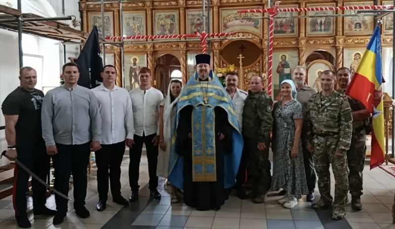В Донском храме Новошахтинска состоялся круг казаков станицы Мало-Несветаевской