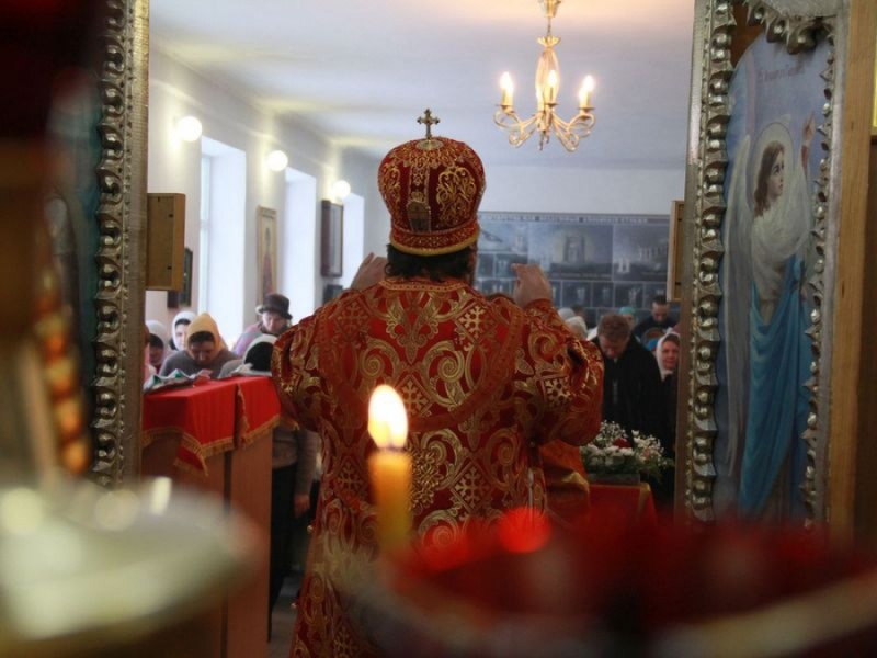 В день памяти великомученицы Варвары епископ Шахтинский и Миллеровский Игнатий совершил Божественную литургию в Пантелеимоновском храме г. Гуково