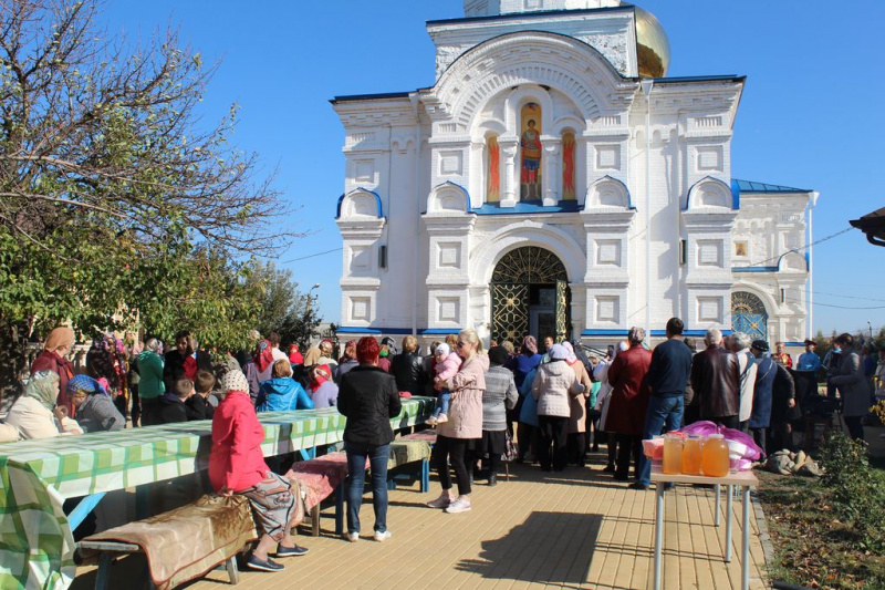 В преддверии праздника Покрова Пресвятой Богородицы иерей Олег Сударев организовал и провел праздник казачьей культуры в х. Лихом