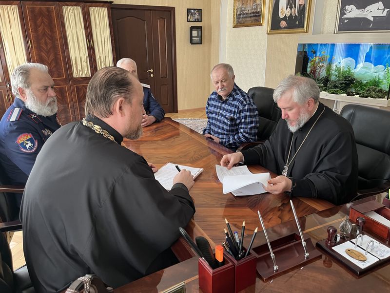 Епископ Симон провел рабочую встречу с руководителем отдела по взаимодействию с казачеством и представителями казачьих обществ