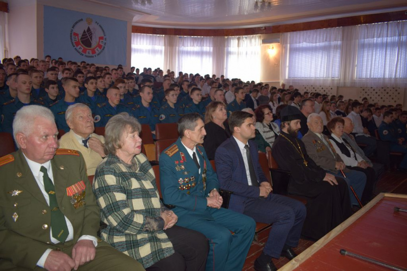В Шахтинском региональном колледже топлива и энергетики прошло торжественное мероприятие «Линейка памяти»