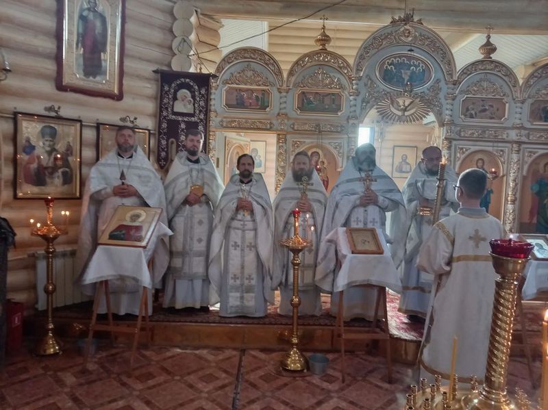 В Красном Сулине состоялась совместная служба духовенства Сулинского благочиния