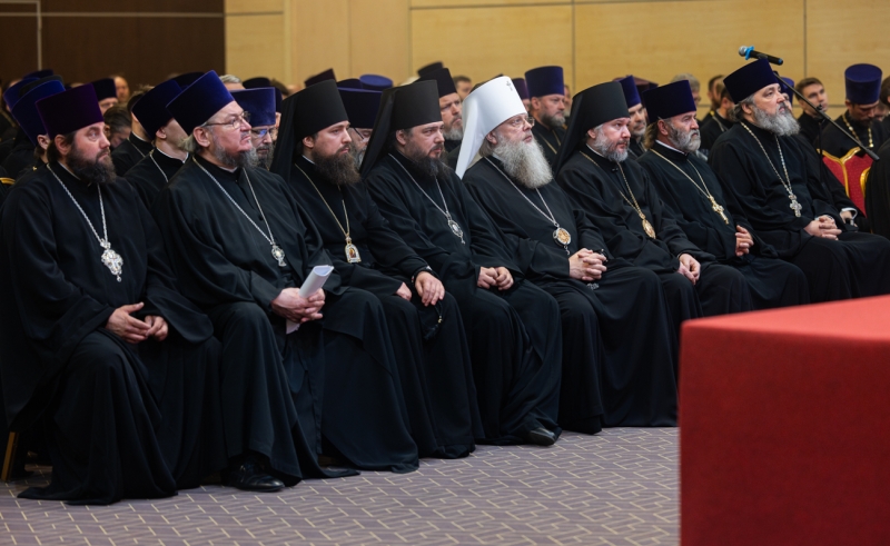 Преосвященнейший епископ Симон и духовенство Шахтинской епархии приняли участие во встрече с заместителем управляющего делами Московской Патриархии архиепископом Саввой