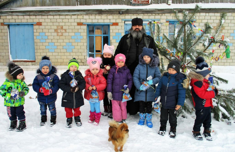 Благотворительная акция «Свет Христова Рождества» посетила детей детского сада №16 «Казачок»