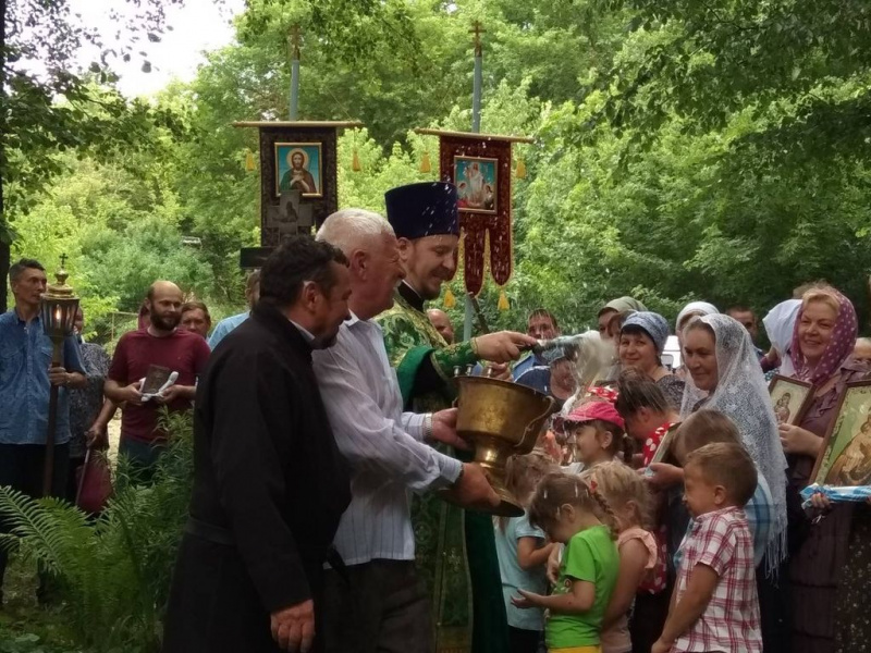 Традиционный крестный ход в День Святой Троицы прошел в станице Вешенской 