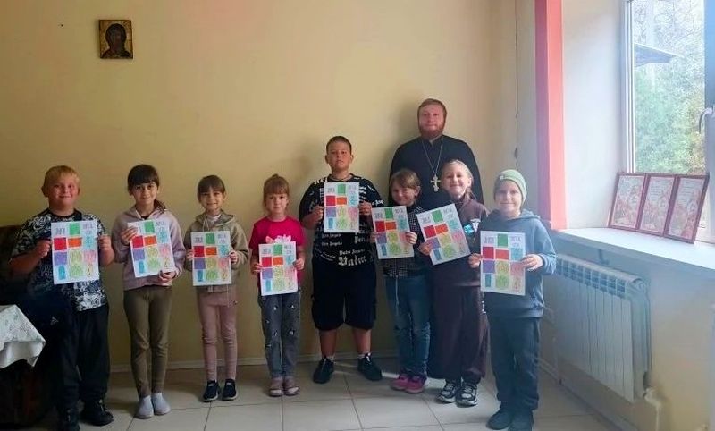 В воскресной группе хутора Ажинов прошёл урок, посвящённый изучению Ангельского мира   