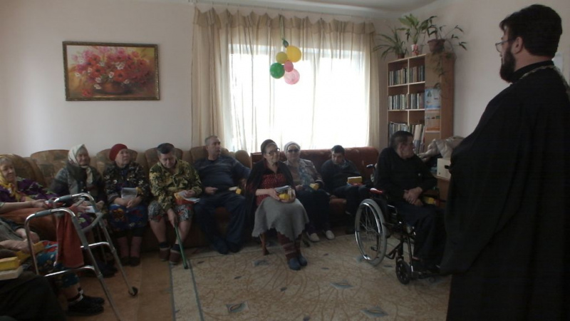 В сл. Кашары прошла встреча протоиерея Игоря Жевердана и подопечных дома-интерната для престарелых и инвалидов
