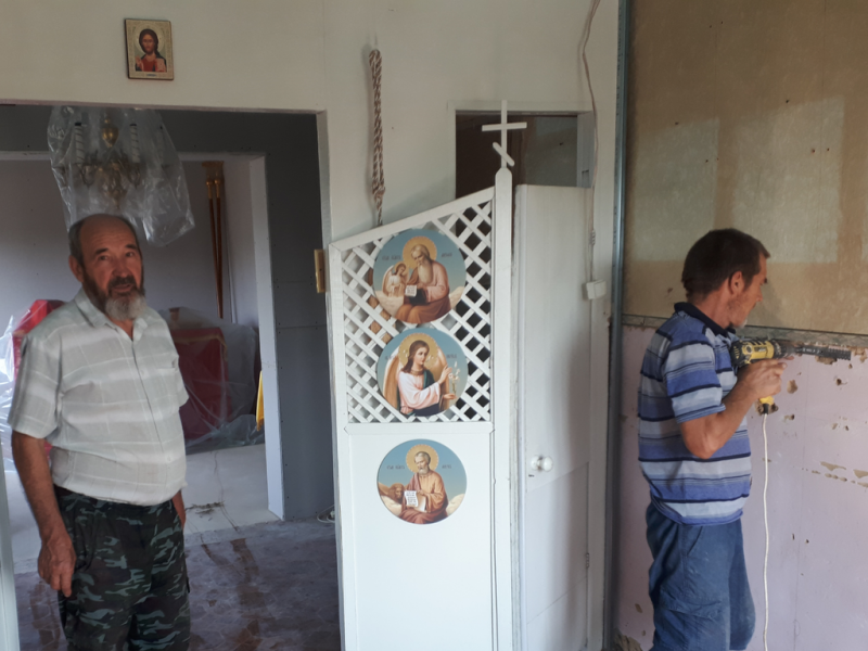 В храме Покрова Пресвятой Богородицы ст. Каргинской начался  ремонт