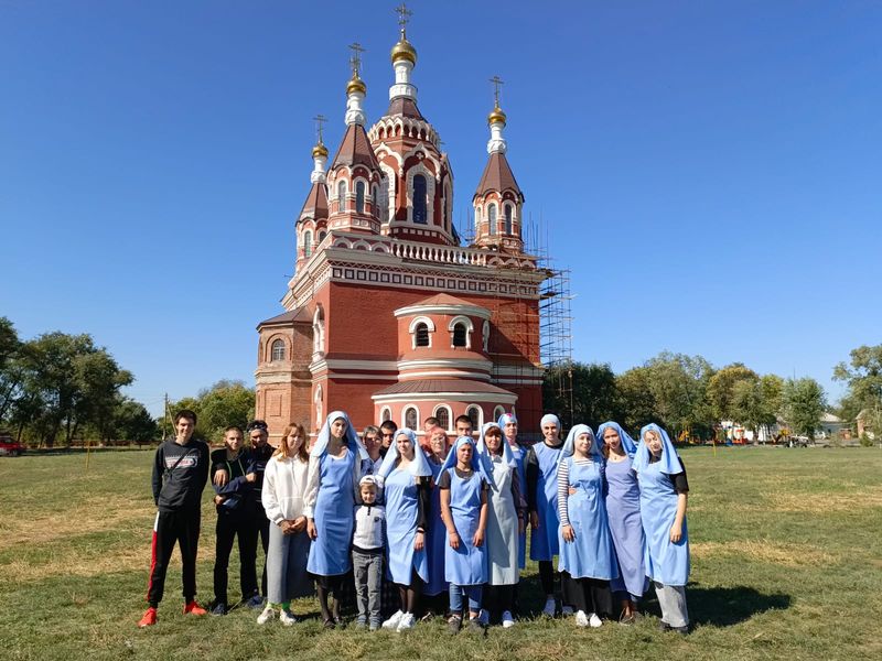 Добровольцы и сестры милосердия Донского храма г. Новошахтинска приняли участие в фестивале «Свежий ветер-2023»