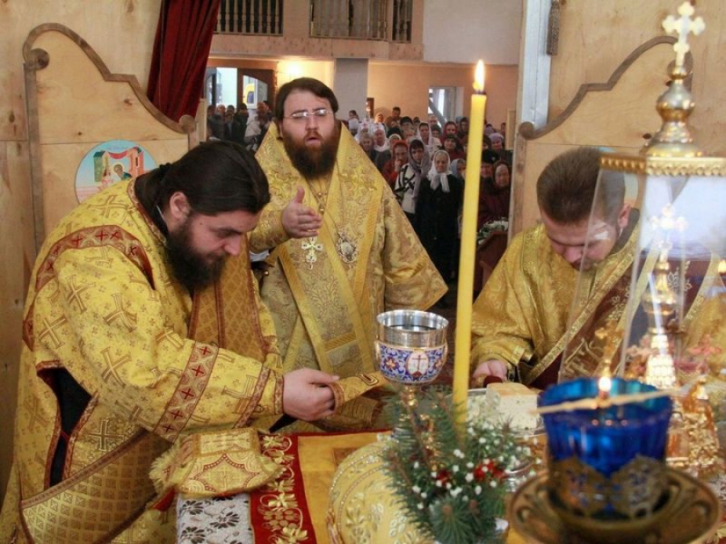 Епископ Игнатий с архипастырским визитом посетил Донецкое благочиние