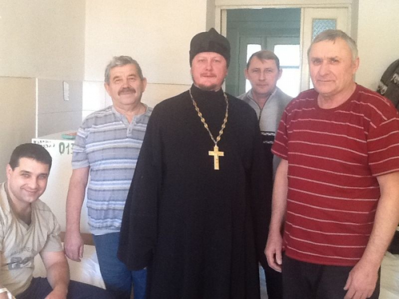 Иерей Владимир Иванов навестил заболевшего прихожанина в больнице