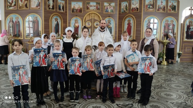 Праздничное выступление в праздник Рождества Христова показали воспитанники воскресной школы «Святоч» храма святого Александра Невского г. Шахты