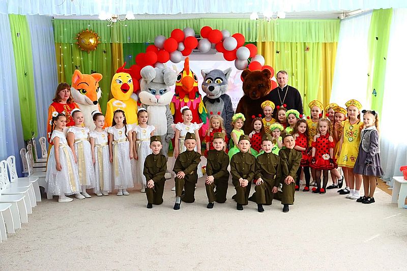 В казачьем детском саду «Мишутка» города Зверево прошёл пасхальный утренник