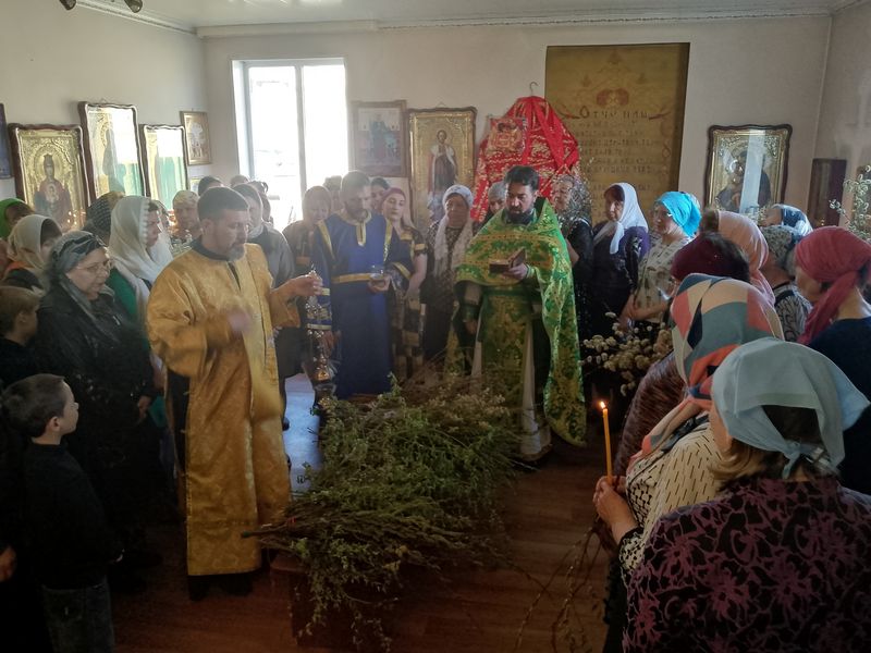 В Никольском храме слободы Кашары отметили Вход Господень в Иерусалим