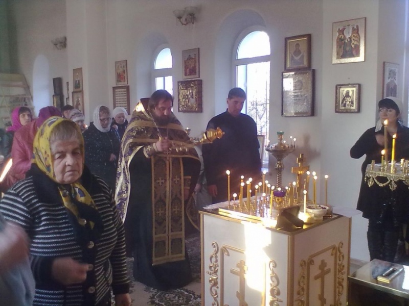 Память погибших в ходе беспорядков в г. Донецке почтили в Свято-Троицком Архиерейском подворье хут. Ягодинка