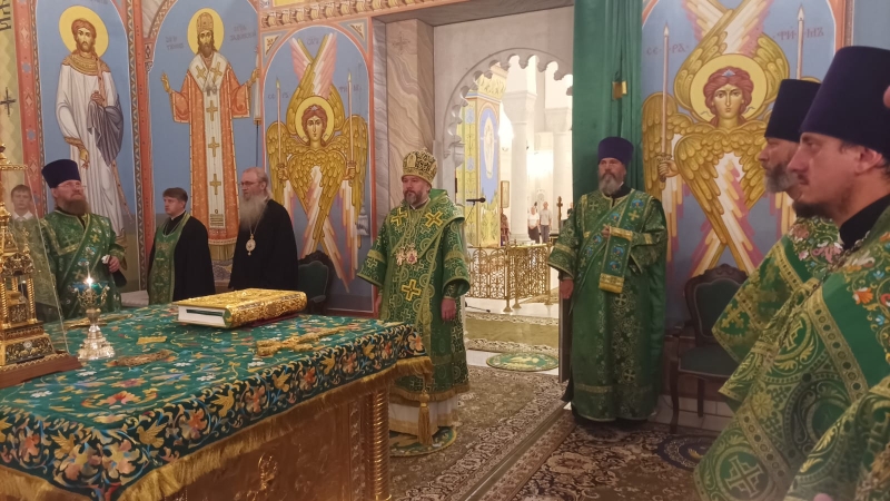 Всенощное бдение в Усть-Медведицком Спасо-Преображенском женском монастыре в городе Серафимовиче Волгоградской области