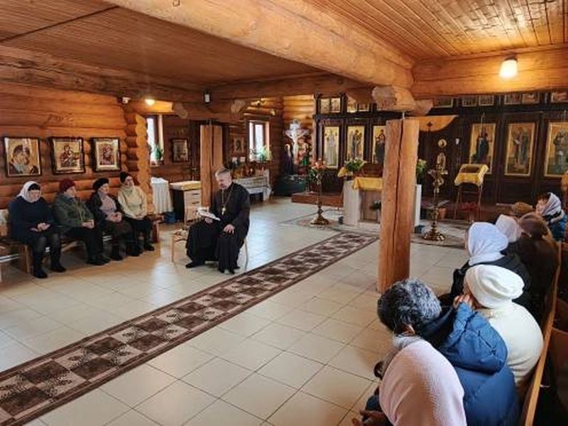 Очередная встреча библейской группы прошла в храме апостола Андрея Первозванного