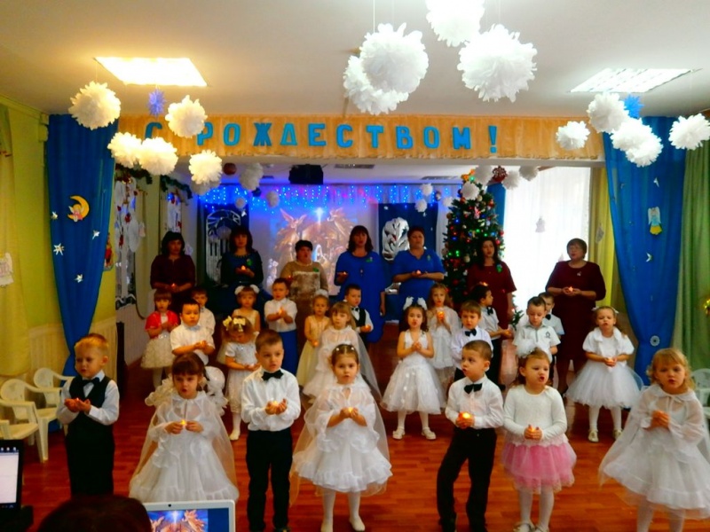 В родительском клубе «Свет добра» Донецкого благочиния прошло юбилейное открытое занятие