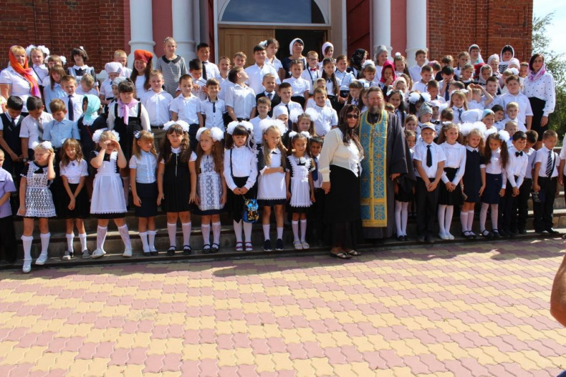 В Свято-Никольском храме станицы Обливской отслужен молебен для учащихся